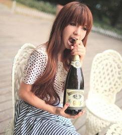 国产巨乳熟女,风情万种，魅力四溢的东方美人